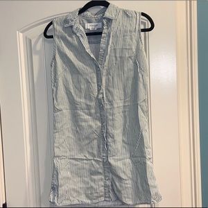 Sleeveless dress